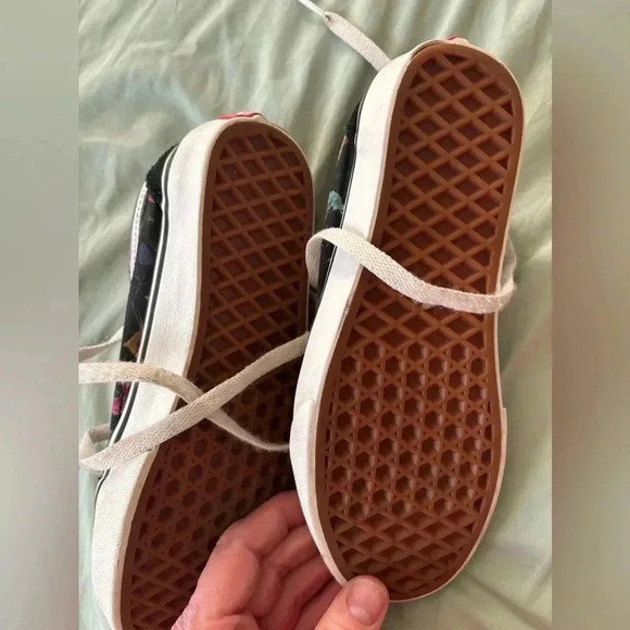 Vans Old Skool Classic Skate Shoes, Blk/trwht(Warped Floral) 3.5 men/5 w - Picture 3 of 11